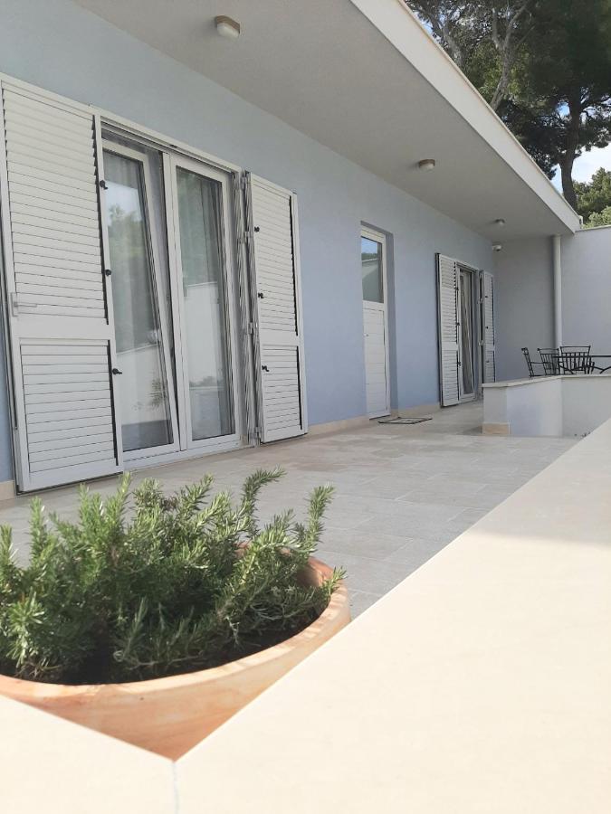Beach Residences Caroline Хвар Екстериор снимка