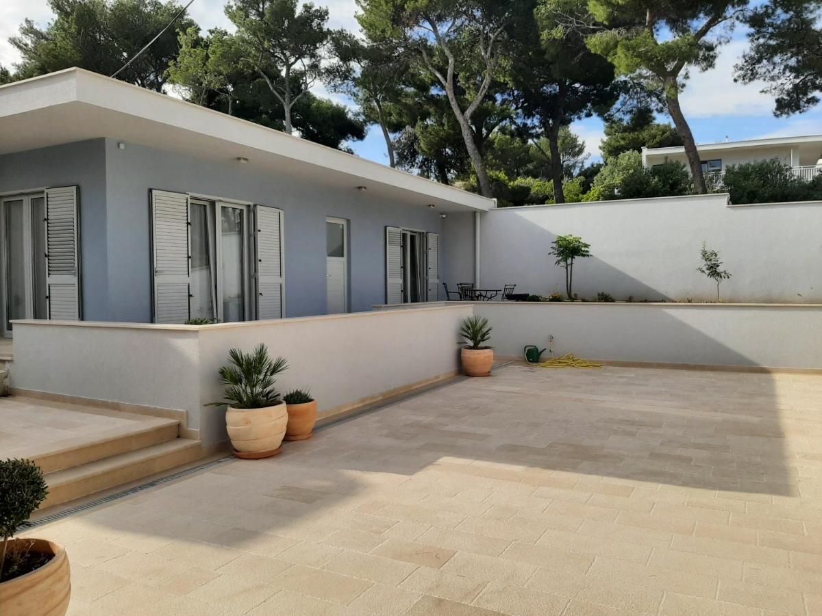 Beach Residences Caroline Хвар Екстериор снимка